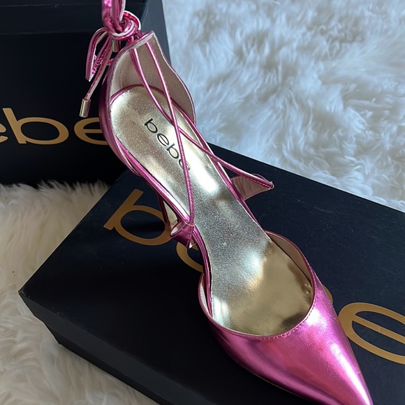 Bebe Lynna metallic pointy toe pump - Picture 2 of 6